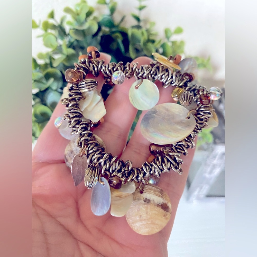 Coldwater creek stretchy mother of pearl bracelet